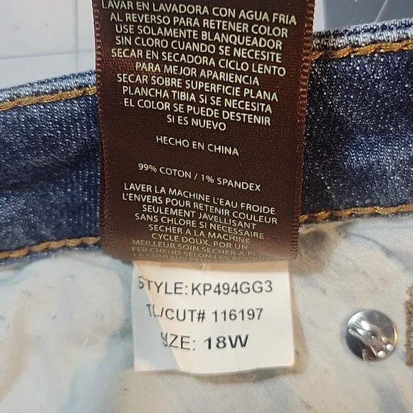 Kut from the Kloth Women's Straight Leg‎ Jeans - Blue - Picture 13 of 13